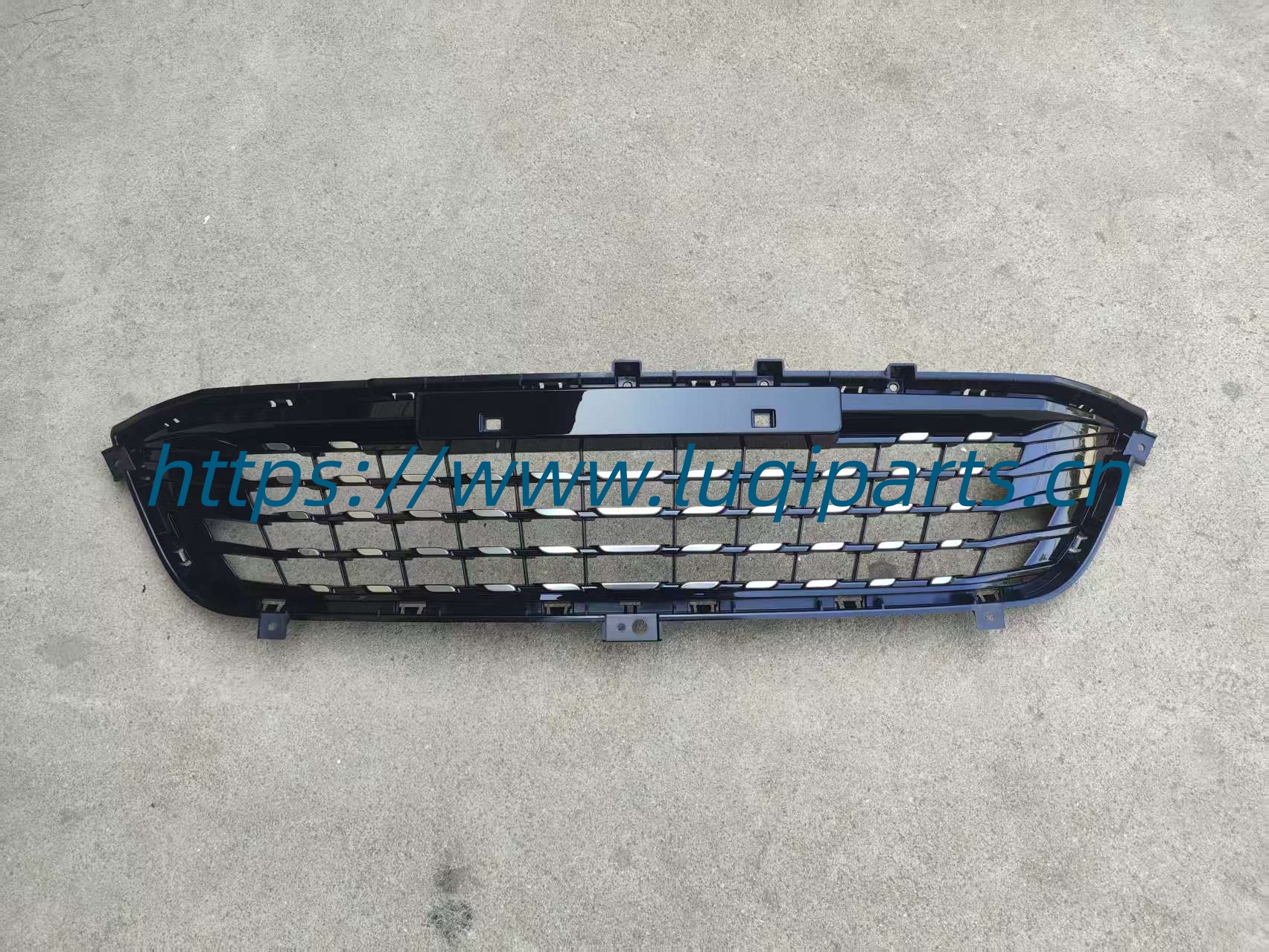 G03280310201AA Lower radiator grille CHERY Kaiyi E5