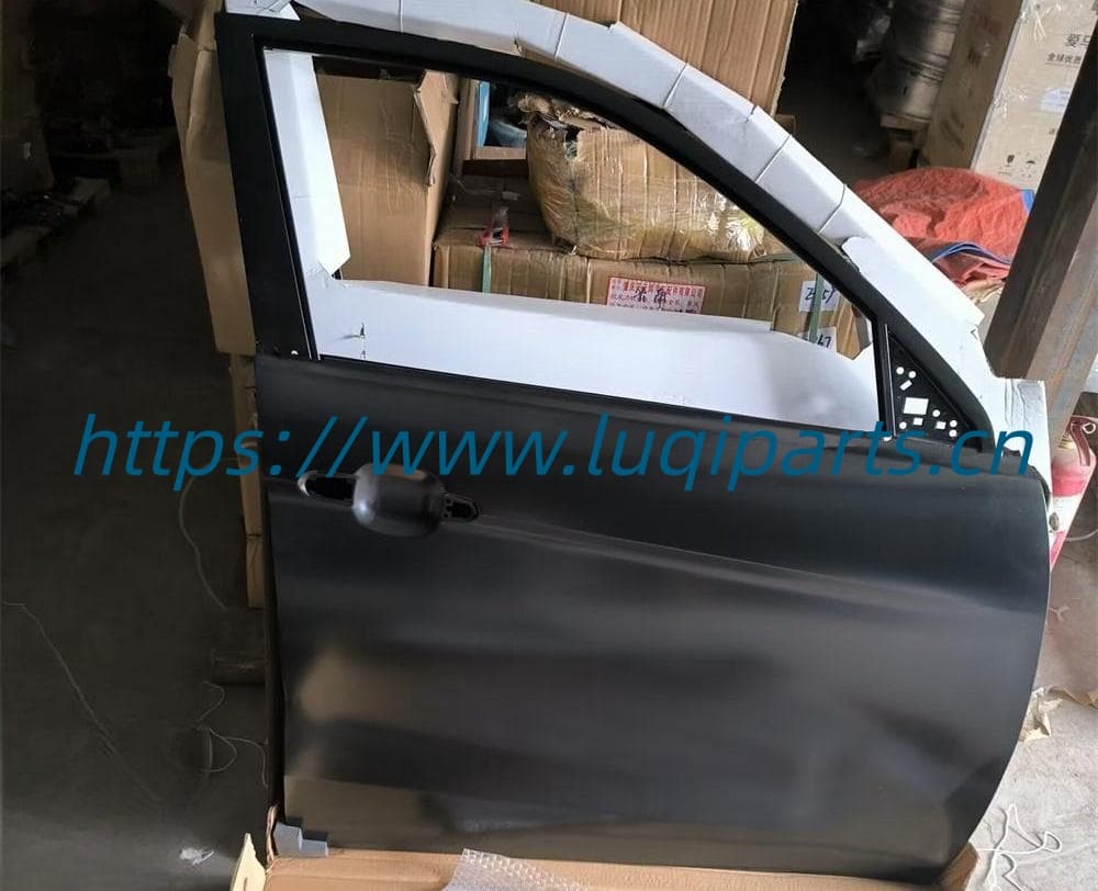 S101068-0400 Front right doorFront right door Changan CS35