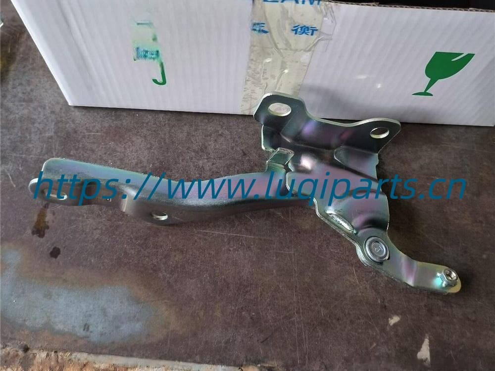 S101086-0800 Right hood hinge Changan CS35