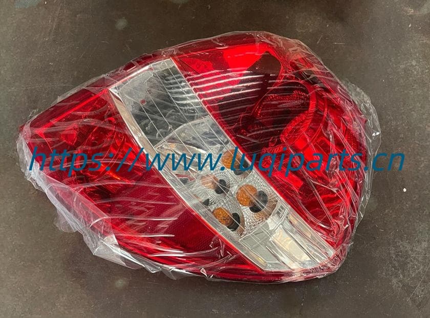 7528000AF Rear right light Dong Feng H30 Cross