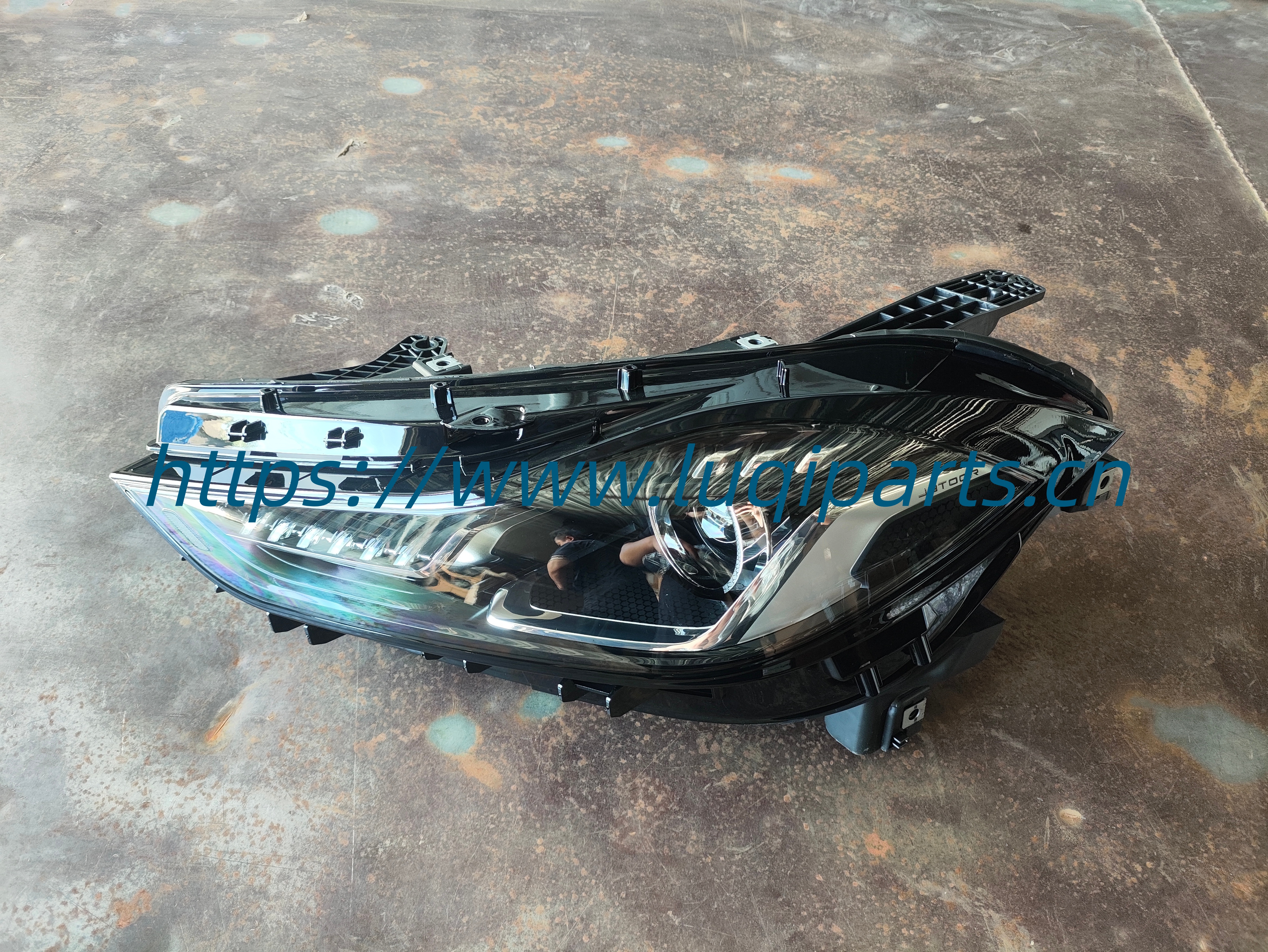 F18-4421010 Front left headlight CHERY Jetour X70 Plus