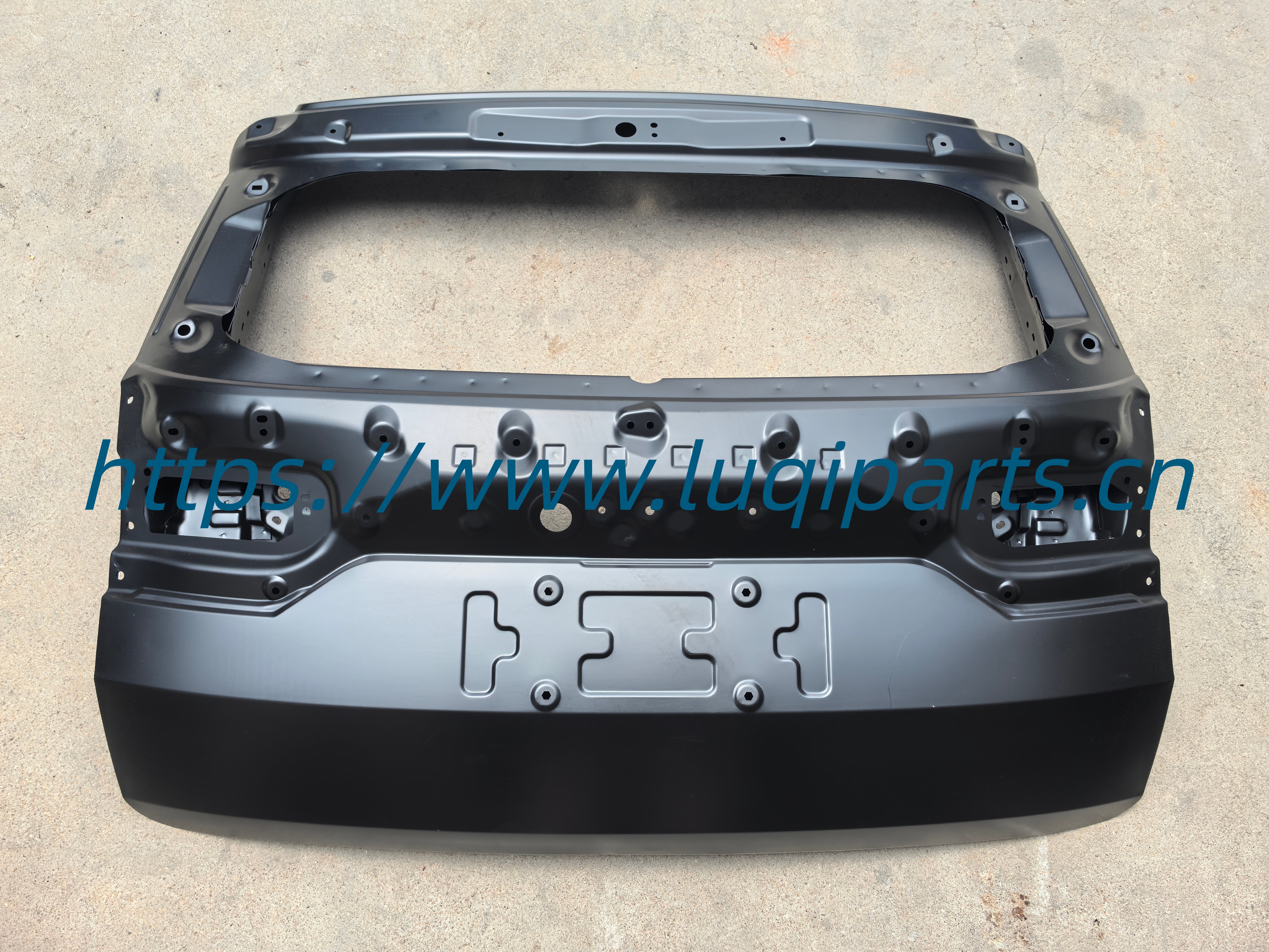 S111F270108-0100 Trunk door CHANGAN Cs35 Plus